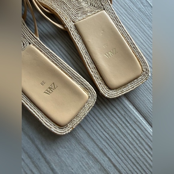 Zara Leather Women's Beige Strappy Sandals - Picture 7 of 10